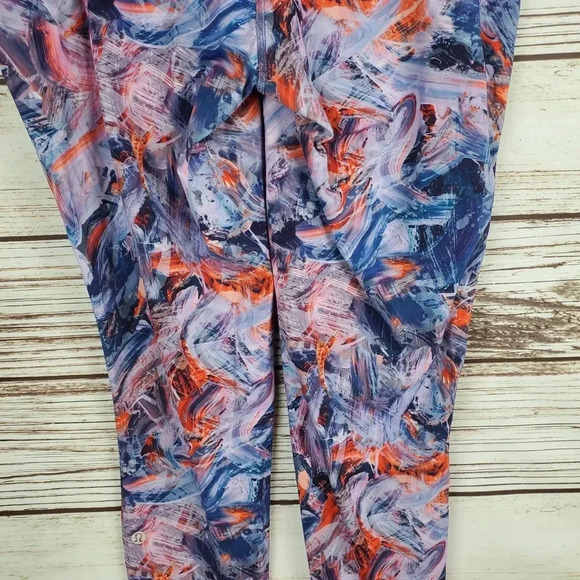 Lululemon Womens Size 10 Base Pace High Rise Crop Leggings Atmospheric Multi - Picture 8 of 12